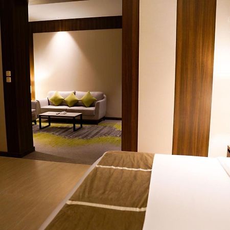 Azar Hotel Ahad Rafidah Bagian luar foto